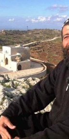 Mardinde tutuklanan rahip, teröristleri manastırda saklamış