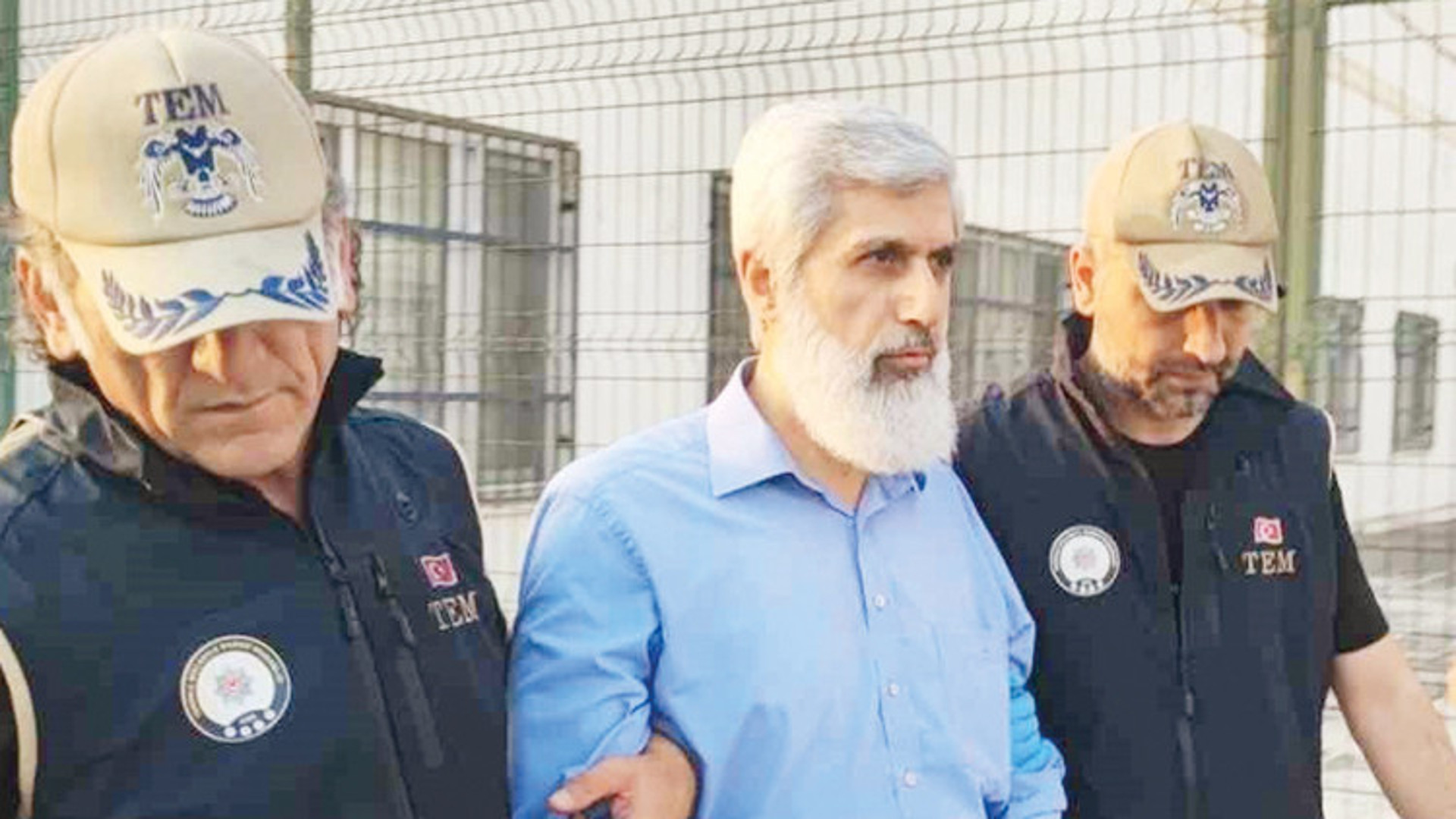 Adana'daki Operasyonda Örgüt Binasından Bilgisayar Kasaları ve Sabit Diskler Çıkarıldığı Tespit Edildi