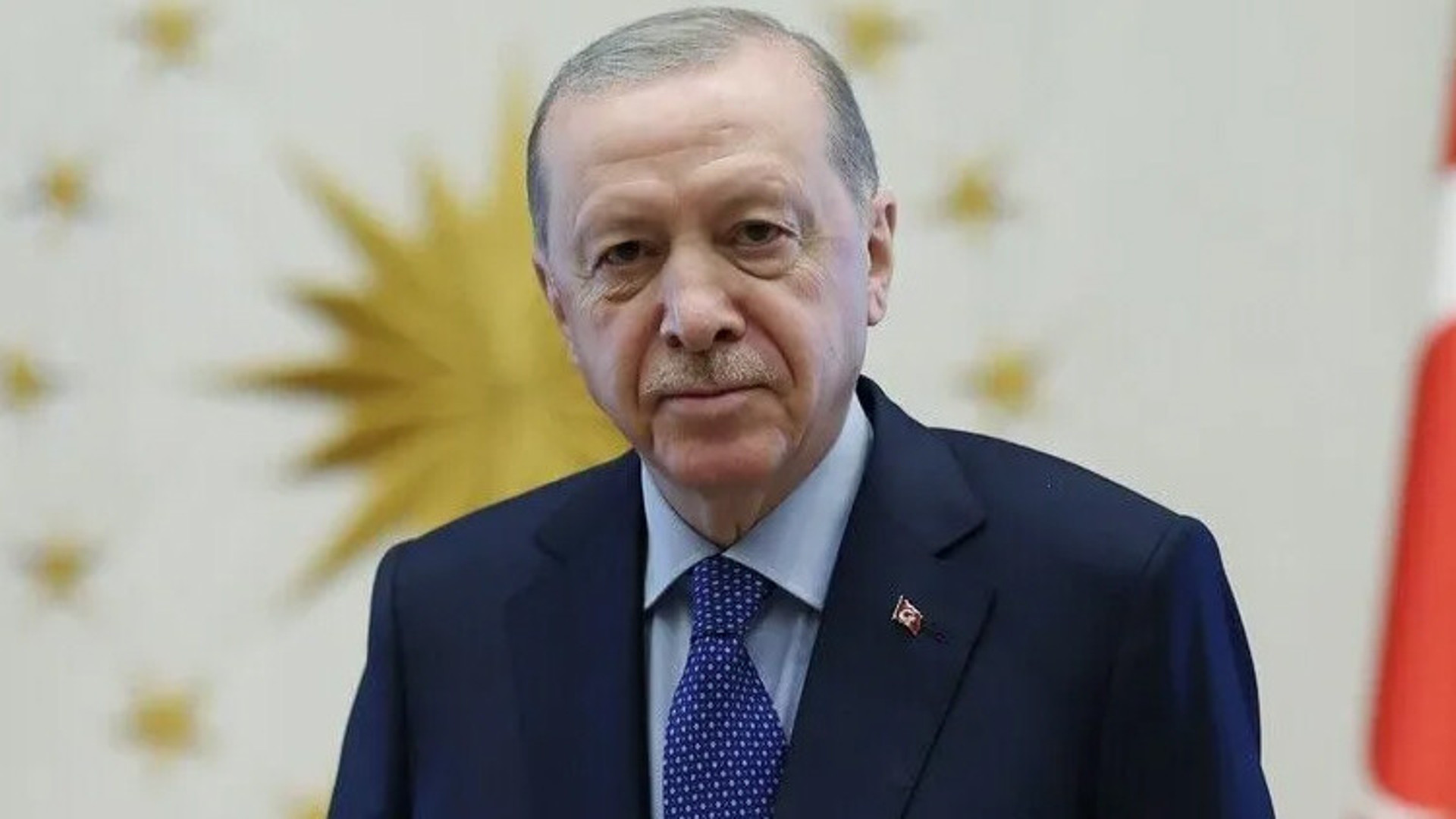Erdoğan, İstanbul'da Şehit Olan Polis Memurunun Ailesine Başsağlığı Diledi