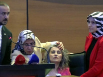 Konuşma yaptığı sırada fenalaştı