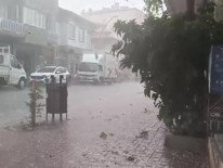 Meteoroloji uyarmıştı Sağanak bir anda bastırdı, cadde ve sokaklar göle döndü