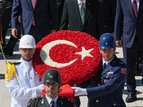 Büyük Zaferin 103. yılı... Devlet erkanı Anıtkabiri ziyaret etti