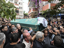 Güllü son yolculuğuna uğurlandı, gözyaşları sel oldu