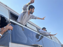 Dünyanın konuştuğu görüntüler: Filistinli esirler böyle özgürlüğüne kavuştu