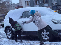 Kar yağışı başladı, tatil haberleri art arda geldi İşte 12 Ocak Pazartesi günü okulların tatil edildiği il ve ilçeler...
