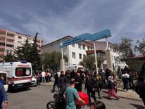 Kahramanmaraşta okula silahlı saldırı: Can kaybı ve yaralılar var Bölgeden görüntüler