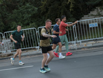 Macron, Seğmenler Parkında koştu
