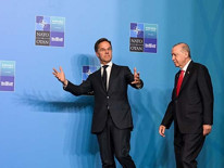 Erdoğan liderleri karşıladı, aile fotoğrafı çekildi NATO Liderler Zirvesinden dikkat çeken kareler...