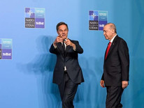 Erdoğan liderleri karşıladı, aile fotoğrafı çekildi NATO Liderler Zirvesinden dikkat çeken kareler...