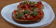 Köz biberli pesto soslu bruschetta tarifi (Videolu)