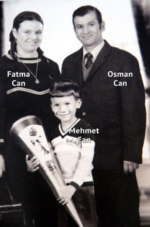 Schwandorf kurbanlarına iki ayrı anma töreni