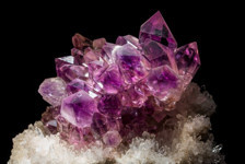 Ametist Taşı Nedir, Nerelerde Ve Nasıl Bulunur? Ametist Taşı Nasıl Anlaşılır? Özellikleri Ve Faydaları