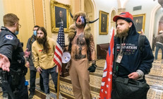 Kim bu boynuzlu kürk miğferli şamanlar