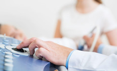 Böylesi gerçekten görülmedi 10 yıllık jinekoloğu biyolojik babası çıktı