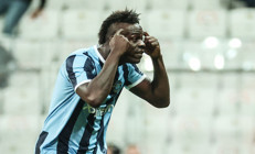 Sergen Yalçına hareket yapan Balotelliden beyin paylaşımı