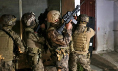 Adanada Cono aşiretine eş zamanlı operasyon