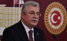 AK Parti Grup Başkanvekili Akbaşoğlundan CHPye tezkere tepkisi: Şapka düştü, kel göründü