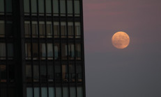 Son dakika: 580 yıl sonra bir ilk... En uzun Ay tutulmasından ilk kareler geldi