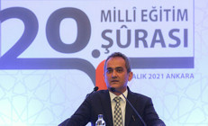 Bakan Özer: Eğitim sisteminin çok güçlü olması gerekiyor, başka seçeneğimiz yok