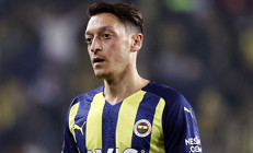Son Dakika: Fenerbahçede Mesut Özil isyan etti