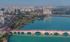 Adana’da 3 bin 628 metrelik bayrak açıld