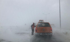 Van - Bitlis ve Van - Hakkari yolu fırtına ve tipi nedeniyle kapandı