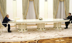 Putin-Macron görüşmesi sosyal medyayı salladı