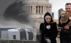 İnanılmaz görüntüler  Eunice fırtınası İngiltereyi esir aldı...