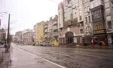 Ateş altında yaşamak