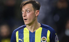 Son dakika: Trabzonspor öncesi Fenerbahçede Mesut Özil gelişmesi İsmail Kartal açıkladı
