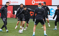 Beşiktaşın Galatasaray maçı kadrosu açıklandı 6 isim yok