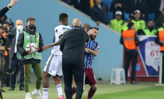 Beşiktaşta Cyle Larine 1 maç ceza