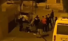 Dehşet anları Kucağındaki çocuğuyla dakikalarca dayak yedi