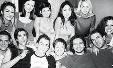 Fotoğraftaki herkes bir gecede şöhret oldu