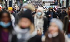 İspanya’da skandal... Kovid-19 aşı şişesinin içinden sivrisinek çıktı