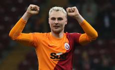 Galatasarayda Victor Nelssonla yollar ayrılabilir İki önemli talip