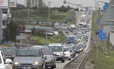 Tatilciler dönüyor, trafik durma noktasında Kilometrelerce kuyruk oluştu