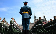 Putinden görülmemiş gövde gösterisi Hepsini tek tek sergiledi