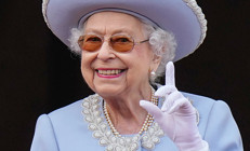 Kraliçe 2. Elizabeth, halkı üzülmesin diye etkinliklere katılmamış