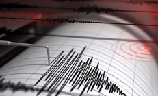 Vanda korkutan deprem Peş peşe açıklamalar