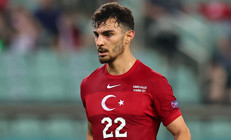 Galatasarayın ilk gözdesi Kaan Ayhan | Transfer haberi