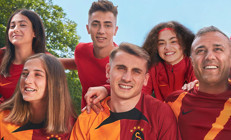 Galatasarayın yeni sezon formaları tanıtıldı