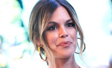 Ünlü oyuncu biten aşkını anlattı: Doğum yaparken bile bu kadar açı çekmemiştim