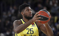 Fenerbahçe Bekodan ayrılan Jeyhve Floyd, Galatasaray Nefe imza attı