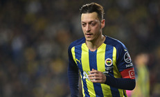 Fenerbahçede Mesut Özil dönemi sona eriyor Başakşehir ile görüşme...