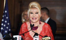 Donald Trumpın eski eşi Ivana Trump hayatını kaybetti