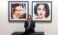 Tabloları yok sattı