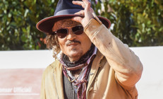 Rolleri bile elinden alınıyordu, işler değişti: Johnny Depp birkaç saat içinde 3.6 milyon kazandı