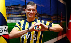 Fenerbahçe, Ezgjan Alioskinin transferi duyurdu