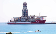 İlk görev yerine giden Abdülhamid Han’a Kıbrıs şehitleri eşlik ediyor